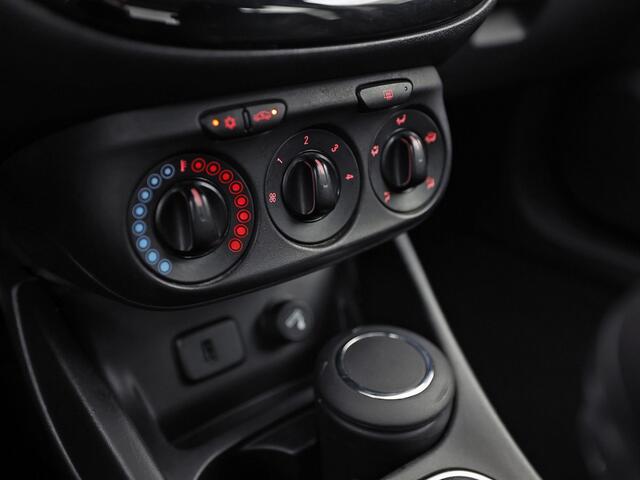 Opel CORSA 1.4 Sport (APPLE CARPLAY, STUUR/STOELVERWARMING, PARKEERSENSOREN, SPORTSTOELEN, LM VELGEN, GETINT GLAS, CRUISE, NIEUWSTAAT)
