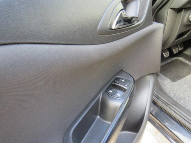 Opel CORSA 1.4 120 JAAR EDITION