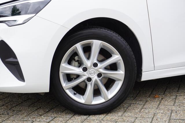Opel CORSA 1.2 Edition / Parkeersensoren / Navigatie / Airco / Cruise Control / CarPlay / Android Auto