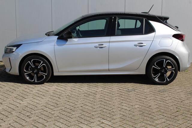 Opel CORSA 1.2-100pk Turbo Ultimate. In nieuwstaat verkerende Opel Corsa ! Autm. airco, cruise cntrl, lane assist, panoramadak, verwarmde stoelen, LM wielen, camera, pdc v+a, navigatie by Apple Carplay/Android auto, metallic, LED verl. etc.