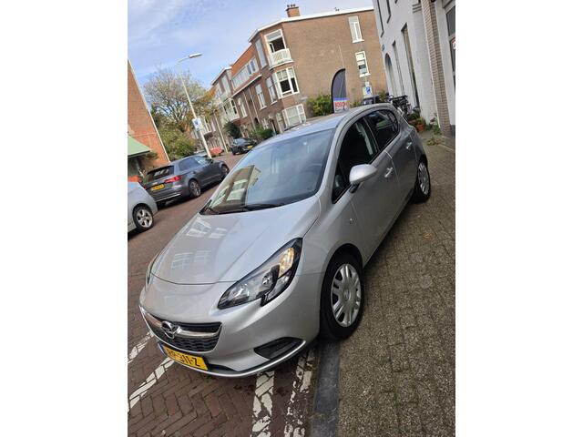Opel CORSA 1.4 Favourite