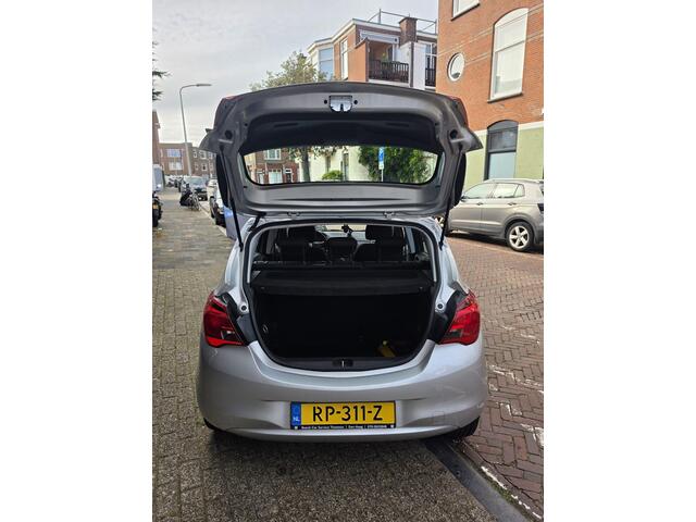Opel CORSA 1.4 Favourite