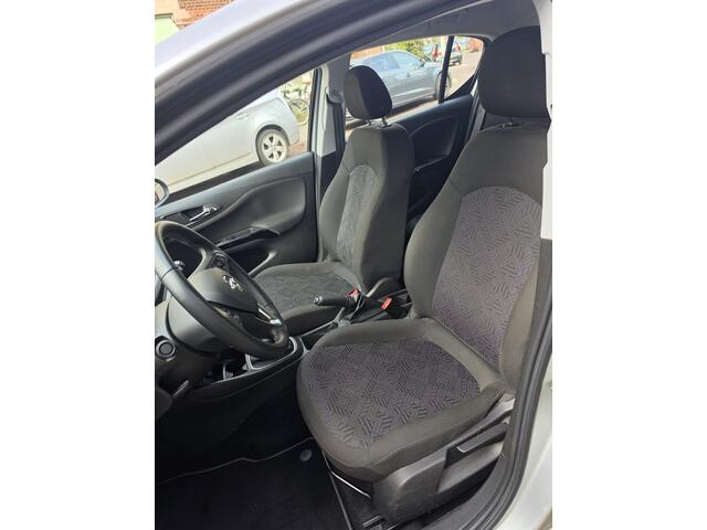 Opel CORSA 1.4 Favourite