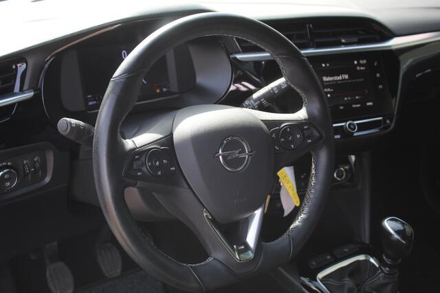 Opel CORSA 1.2 GS Line 100PK TURBO In nieuwstaat verkerende Opel Corsa ! Autm. airco, cruise cntrl, lane assist, panoramadak, verwarmde stoelen, LM wielen, camera, pdc v+a, navigatie by Apple Carplay/Android auto, metallic, LED verl. etc.