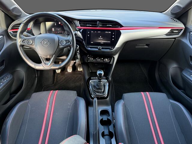 Opel CORSA 1.2 GS Line Navigatie - Achteruitrijcamera - Climate control - Stoelverwarming - Stuurverwarming - Dodehoek detectie - Virena zekerheidspakket € 895,-