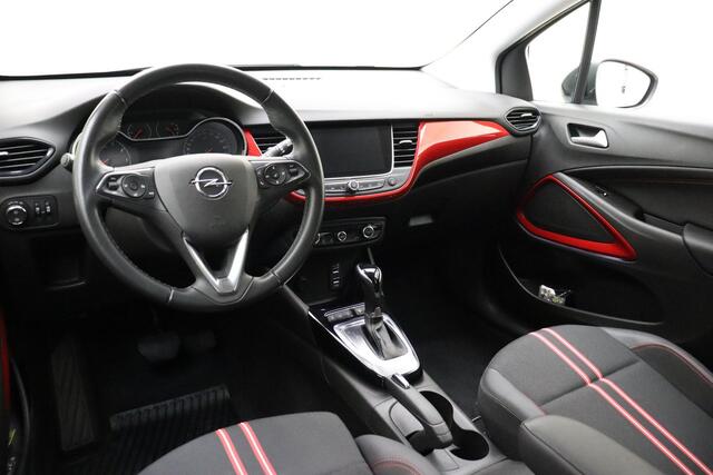 Opel Crossland 1.2 Turbo Level 4 130 Pk Automaat | Navigatie | Camera | Keyless | Zwart dak | Lichtmetalen velgen Black | Getint glas | Climate control