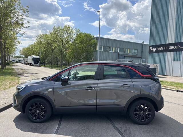 Opel Crossland 1.2i Turbo GS Line 6-Bak 111 PK. Slechts 40.000 KM !!! Gewoon nieuwe auto !!