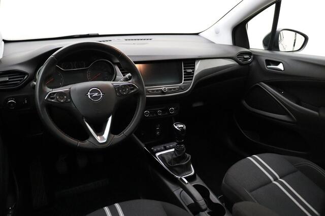 Opel Crossland 1.2 Turbo Level 4 110 PK | Panoramadak | Navigatie | Camera | Climate control | Zwart dak | Dodehoek assistent | Lichtmetalen velgen | Parkeersensoren