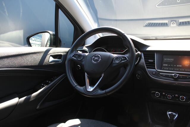Opel Crossland 1.2 Turbo GS Line automaat | incl. 12 maanden garantie | Camera | Trekhaak | Dodehoek detectie | Apple carplay | Cruise control | Panoramadak | Parkeersensoren | Climate control | 16" velgen | LED koplampen | Keyless entry + go |