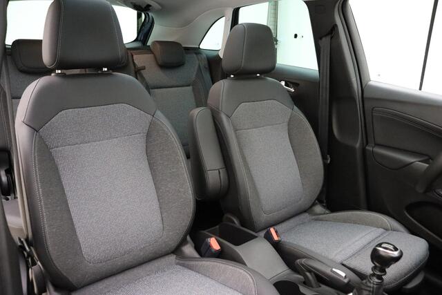 Opel Crossland 1.2 Turbo Level 4 Ultimate | Climate control | Trekhaak | Navigatie pakket | Stoel en stuur verwarming | Panorama dak | Dode hoek waarschuwing |