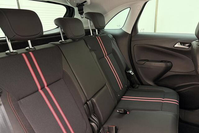Opel Crossland 1.2 Turbo GS 110 PK | Navigatie via Carplay | camera | Climate control | Stoel & Stuurverwarming | Lichtmetalen velgen black | Extra getint glas | Comfort stoel