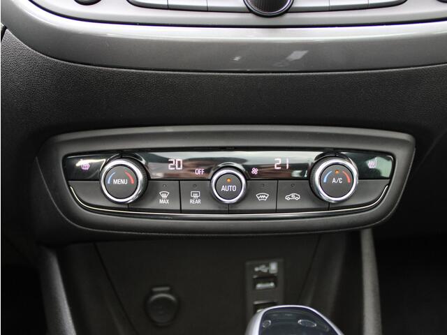 Opel Crossland 1.2T AUTOMAAT 130 ULTIMATE NAVI/CAMERA/TREKH./PANODAK