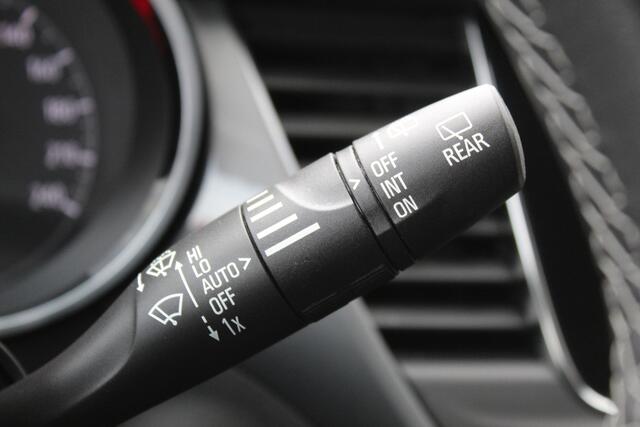 Opel Crossland 1.2 Turbo Ultimate , 110pk , Hoge zit veel comfort Climate control , Cruise control , AGR stoelen voor Navigatie , Bleutooth , Apple Carplay , Camera