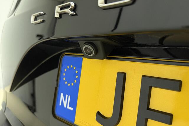 Opel Crossland 1.2 Turbo Level 4 110 PK | Glazen panoramadak | Navigatie | Climate control | Camera | Lichtmetalen velgen | Cruise control