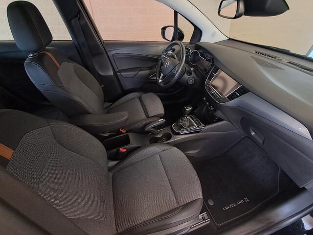 Opel Crossland 1.2 T Elegance voorruitverwarming ,trekhaak,stuurverwarming