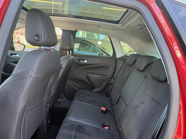 Opel Crossland 1.2 Turbo Ultimate | Trekhaak | Dodehoek detectie | Winterpakket | Achteruitrijcamera | Navigatie
