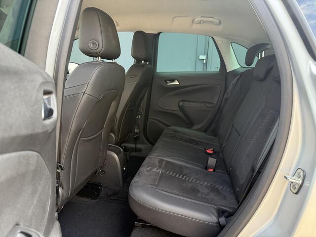Opel Crossland 1.2 Turbo Ultimate / AGR Comfortstoelen / Navigatie / Half Leder/Alcantara Bekleding / LED Verlichting / 360 Graden Camera / Dual Zone Climate Control / Cruise Control / Apple CarPlay/Android Auto / Dode hoek /