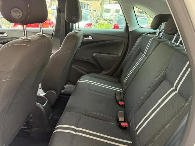 Opel Crossland 1.2 Turbo GS | Two Tone | Achteruitrijcamera | Dodehoek detectie | Navigatie | Parkeersensoren | Climate Control