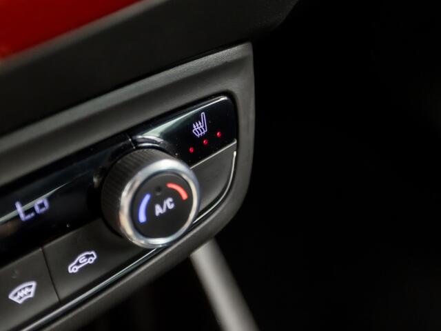 Opel Crossland 1.2 Turbo GS Automaat 131Pk (TWO TONE, GROOT NAVI, APPLE CARPLAY, 360 CAMERA, LM VELGEN, STOELVERWARMING, NIEUWE APK, NIEUWSTAAT)