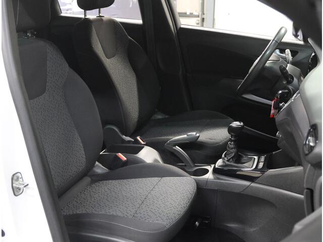 Opel Crossland 110PK Edition | 1ste eigenaar | AppleCarplay/AndroidAuto | Camera | Winterpakket | Navigatie | Airco | Isofix | Privacy Glass | Parkeersensoren | Two-Tone | Trekhaak |