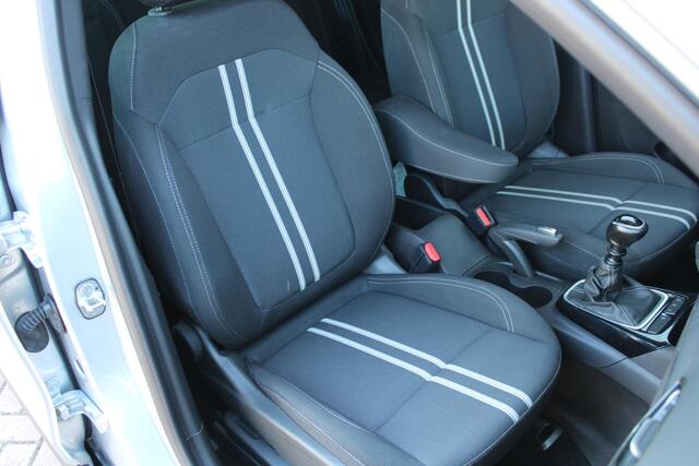Opel Crossland 1.2 Turbo 110pk Elegance Airco Cruise Carplay 12.187km Nieuwstaat
