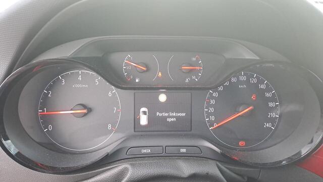 Opel Crossland 1.2 Turbo GS Line | 110pk | Navigatie | 41.000km | 17" Zwarte Velgen | Hoge Instap! |