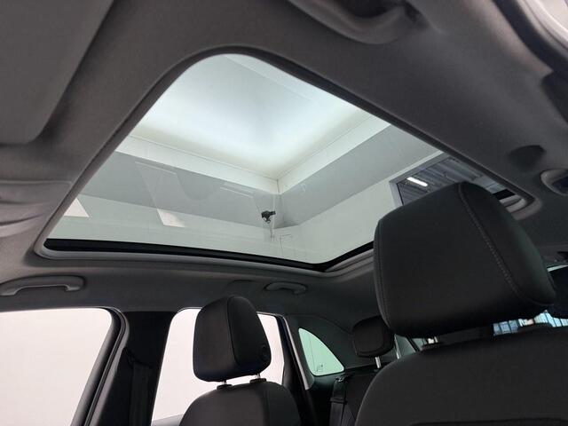 Opel Crossland 1.2T 130pk Ultimate Automaat Pano/Camera/LED /Alcantara/HeadUp Display/LM Velgen/AGR/Winterpakket