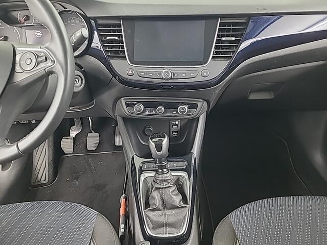 Opel Crossland X 1.2 Turbo 120 Jaar Edition (111 PK) 1e-Eig. & Dealer-Onderh. BOVAG-Garantie. NL-Auto. Navigatie/Apple-Carplay/Android-Auto. Cruisecontrol, Parkeersensoren-V+A, Achteruitrijcamera, DAB, Airco, Lm-Velgen-16Inch, Privacy-Glas