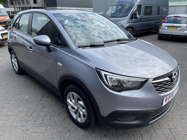 Opel Crossland X 130pk Innovation (Trekhaak - Camera - Parkeersensoren V+A - Stoel-/-stuurverwarming - Navigatie - Apple Carplay - Dodehoek detectie - 4S banden)