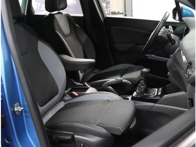 Opel Crossland X 110PK Innovation | 1ste eigenaar | Camera | Dodehoekdetectie | AGR Stoelen | Armsteun | Keyless | AppleCarPlay/Android | LED lampen | Climate Control | Isofix | Privacy Glass |