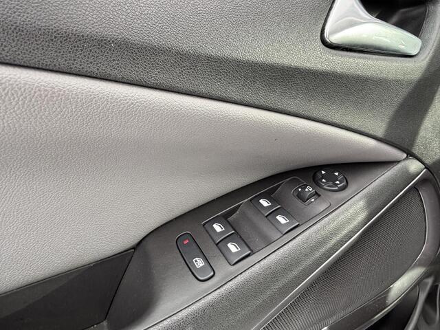 Opel Crossland X 1.2 Turbo Online Edition | Automaat | Stoel en Stuurverwarming | Navgatie | Trekhaak | Camera | Lage km stand!