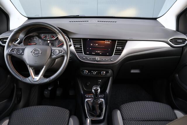 Opel Crossland X 1.2 Turbo Innovation | Nieuwe Distributieriem! | Trekhaak | Camera | Half Leer | Apple Carplay / Android Auto |
