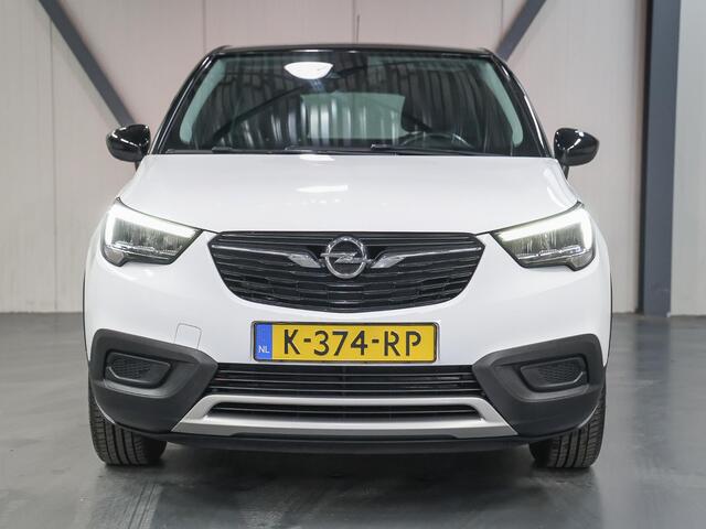 Opel Crossland X 110PK Edition 2020 | 1ste eigenaar | Parkeersensoren | Navigatie | Airco | LMV | AppleCarPlay/AndroidAuto | Cruise Control | LED lampen | Trekhaak | Isofix | Privacy Glass | Parkeersensoren | Two-Tone |