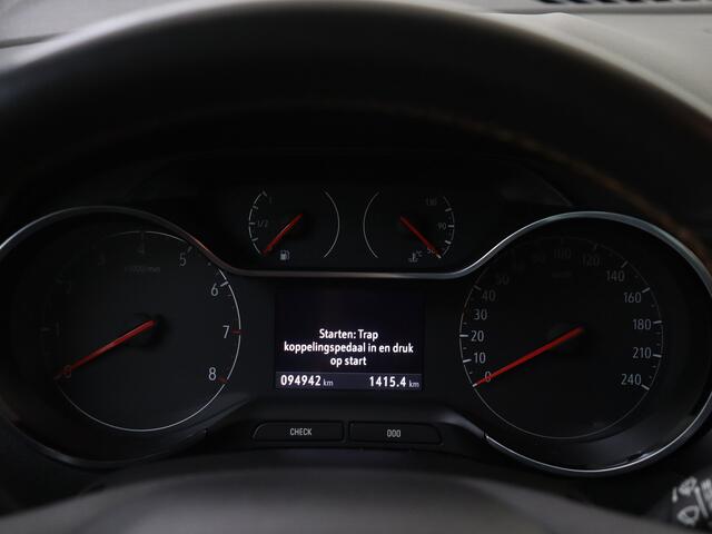 Opel Crossland X 1.2 Turbo Innovation | Parkeerhulp V + A | Navigatie | Climate Control | Carplay |
