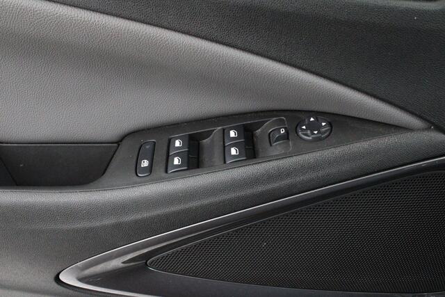 Opel Crossland X 1.2 Turbo Innovation | automaat | trekhaak | dealer onderhouden | climate control | pdc v/a + camera | carplay | cruise control | bluetooth| eletr. verstelbare spiegels