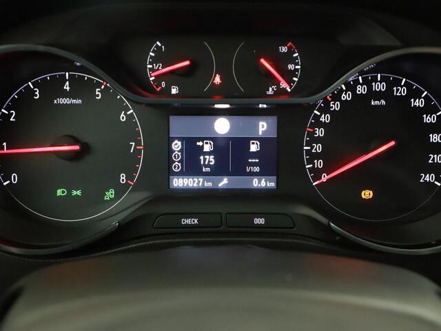 Opel Crossland X 1.2 Turbo Automaat Innovation + Winterpakket/Agr/ Trekhaak/Ecc/Camera/Led/H.Leder/Navigatie/CarPlay/Voorruitverw.