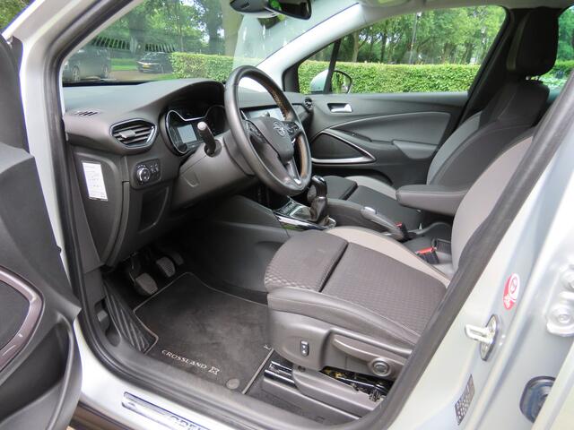 Opel Crossland X 1.2 Turbo Innovation *** 28110 KM !! N.A.P *** Ecc Cruisecontrol Leer/Stof Sportstoelen 360 Camera Navigatie Carplay DAB Pdc Lm Velgen