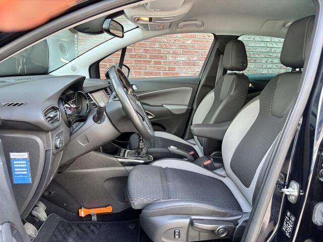 Opel Crossland X Innovation 1.2 Turbo 110pk | AGR-STOELEN | 180° CAMERA | NAVI | KEYLESS | DODEHOEKBEW. | CLIMA | ISOFIX | LM-VELGEN |