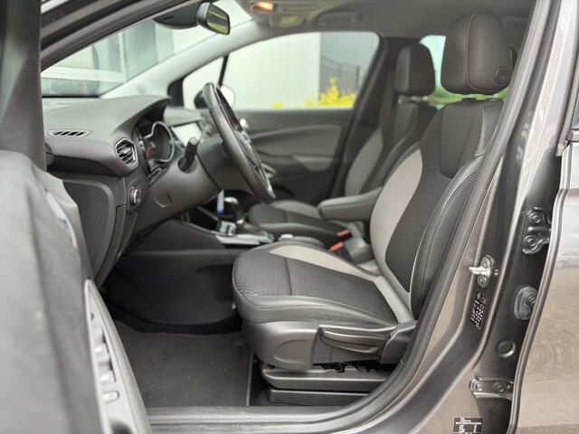 Opel Crossland X 1.2 Turbo Innovation 110pk | Automaat | Nieuwe distributieriem | Achteruitrijcamera | Apple Carplay/Android Auto | Cruise control | Navigatiesysteem full map | Parkeersensor voor en achter | Trekhaak met afneembare kogel | Voorstoelen verwarmd | Zeer nett