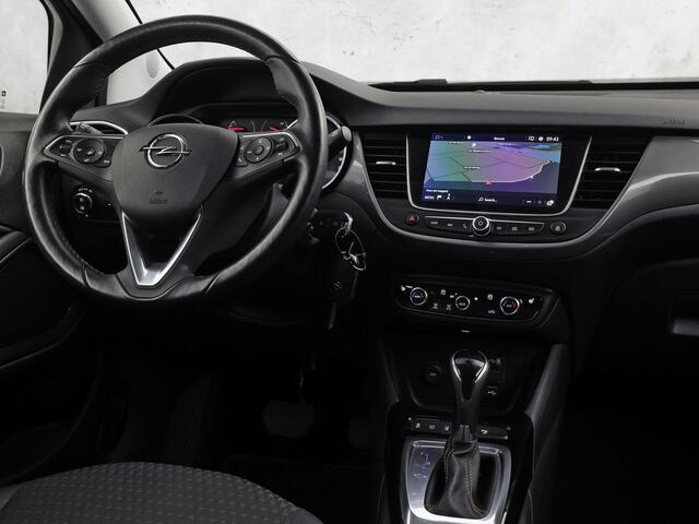 Opel Crossland X 1.2 Turbo Innovation Sport Automaat (APPLE CARPLAY, GROOT NAVI, CLIMATE, STUUR/STOELVERWARMING, SPORTSTOELEN, LEDER, GETINT GLAS, PARKEERSENSOREN, NIEUWSTAAT)