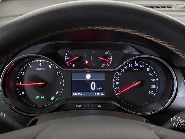 Opel Crossland X BWJ 11-2019 | 1.2T 111PK Innovation | CLIMA | NAVI | SPORTSTOELEN | CAMERA A | CARPLAY | PDC 2X | LICHTMETAAL |