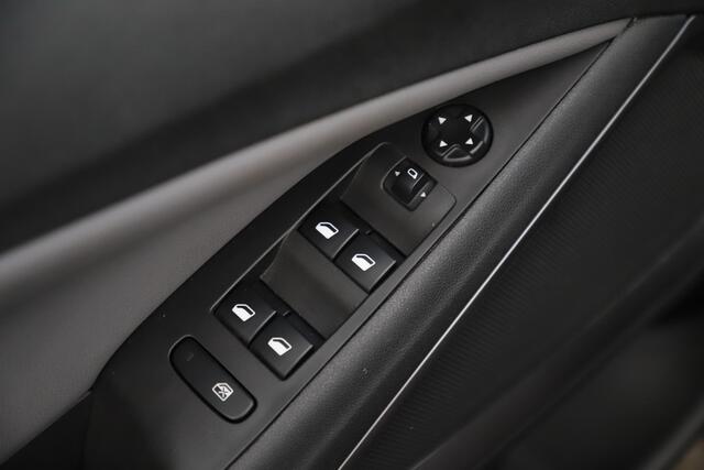 Opel Crossland X 1.2 Innovation NIEUWE DB RIEM! Carplay Android Navigatie Climate Cruise Control Rijstrooksensor