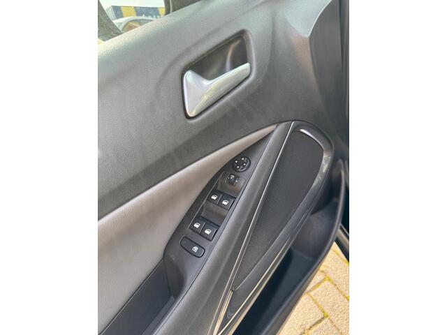Opel Crossland X 1.2 Turbo Innovation | ZEER NETTE AUTO | Dealer onderhouden