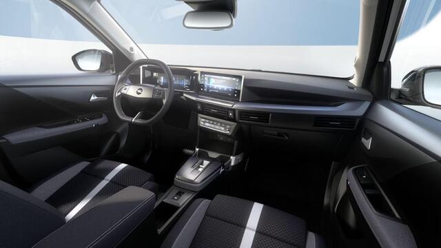 Opel FRONTERA Electric GS 44 kWh | Navigatie | Climate Control | 130° Camera | Parkeersensoren voor & achter | Stoel, stuur & voorruitverwarming |