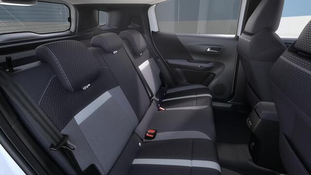 Opel FRONTERA Electric GS 44 kWh | Navigatie | Climate Control | 130° Camera | Parkeersensoren voor & achter | Stoel, stuur & voorruitverwarming |