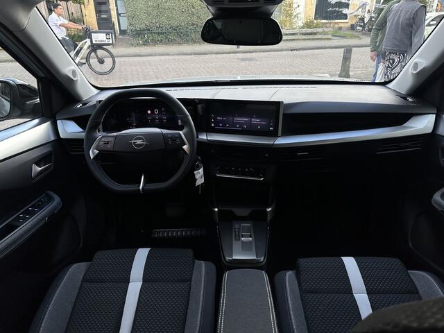 Opel FRONTERA 1.2 Turbo Hybrid GS 145PK Navi/Camera /stoel+stuur en Voorruitverwarming.