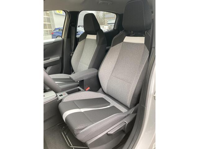 Opel FRONTERA 1.2 Turbo Hybrid GS | Navigatie | Camera | DEMO | Cruise Control | Parkeersensoren voor + achter | Climate Control | Stoel/ Stuur & Voorruitverwarming | 7 Persoons |