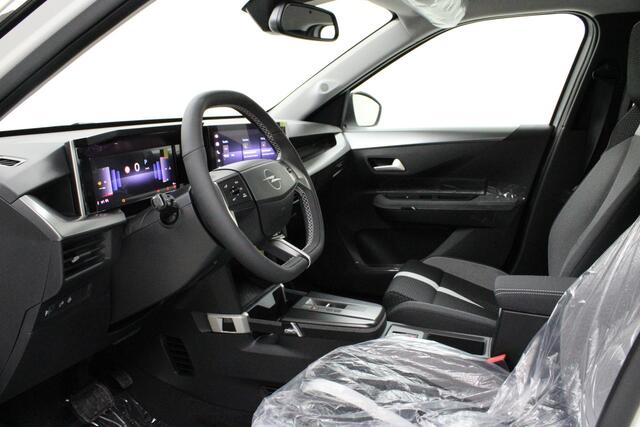 Opel FRONTERA 1.2 Turbo Hybrid GS 7 Pers. | Navi / Stuur Verwarmd / Camera / Blind Spot / Draadloze telefoonlader