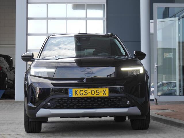 Opel FRONTERA Electric GS 44 kWh | Demo | Navigatie | Achteruitrijcamera | Cruise control | Stoel en stuurverwarming | Verwarmbare voorruit | Lichtmetalen velgen | Extra getint glas