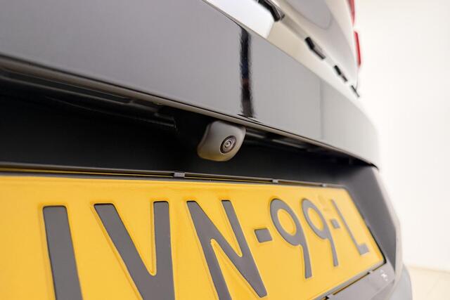 Opel FRONTERA Electric GS 44 kWh | Navigtatie | 8 Jaar speciale garantie | Stoel & Stuurverwarming | Camera | Dakrails | Extra getint glas | Cruise control | DAB Radio